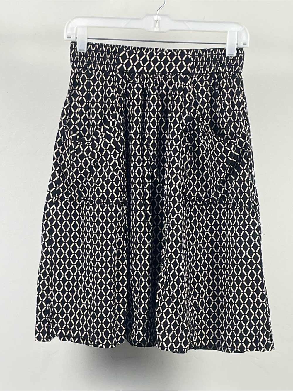 H&M Geometric Circle Skater Mini Skirt w/ Pockets Black White Size 6